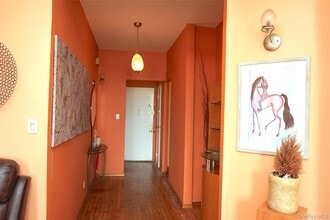 313 Brightwater Ct in Brooklyn, NY - Building Photo - Building Photo