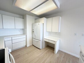 6337 Caminito Andreta in San Diego, CA - Building Photo - Building Photo