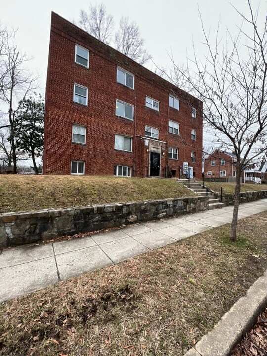 3009 30th St SE in Washington, DC - Building Photo
