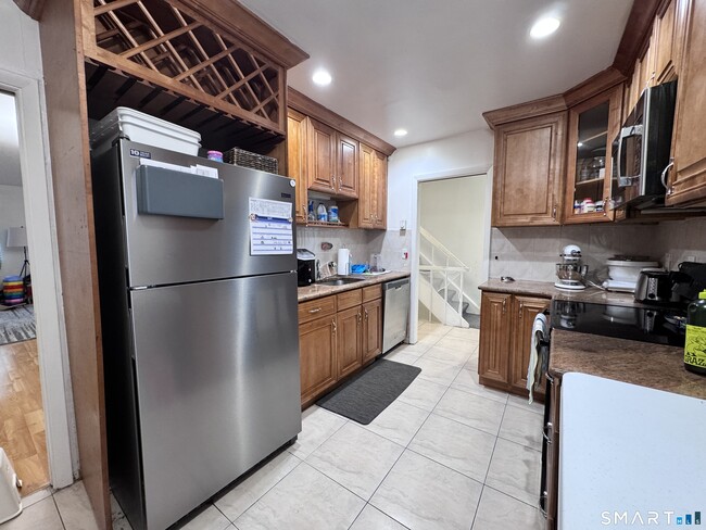 59 Rock Spring Rd in Stamford, CT - Building Photo - Building Photo