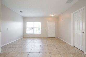 1009 Dudley Dr in Kissimmee, FL - Building Photo - Building Photo
