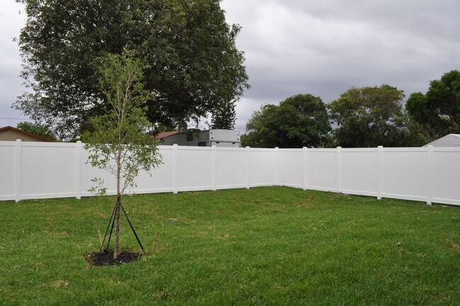 715 NW 1st St in Delray Beach, FL - Building Photo - Building Photo