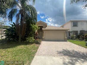 5010 Ibis Pl in Coconut Creek, FL - Foto de edificio - Building Photo