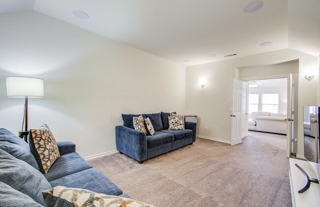 property at 27817 Ellie Oak Ln