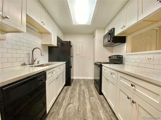 18031 E Kentucky Ave in Aurora, CO - Building Photo - Building Photo