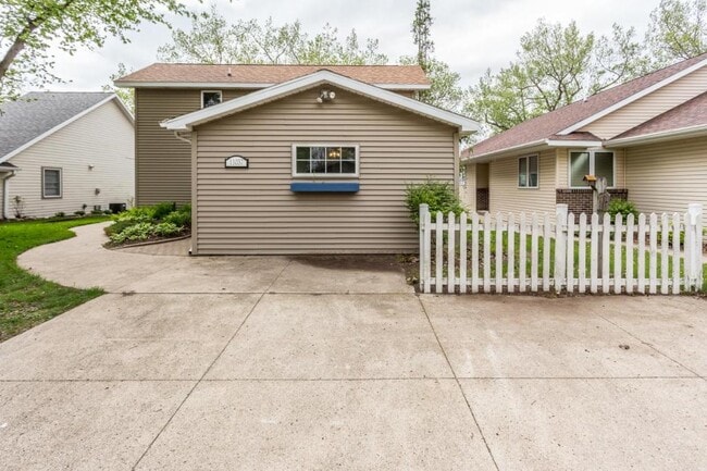 property at 11037 E Village Cir