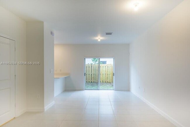 2683 SE 11th St in Homestead, FL - Building Photo - Building Photo