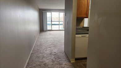 15 Harbor Point Blvd, Unit 1 in Boston, MA - Foto de edificio - Building Photo