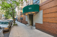 310-322 E 75th St in New York, NY - Building Photo - Building Photo