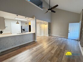 947 Ashley Ln in Fort Walton Beach, FL - Building Photo