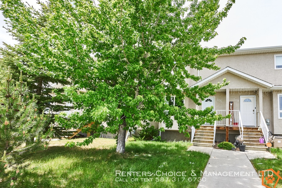 205 Lynx Cove N in Lethbridge, AB - Building Photo