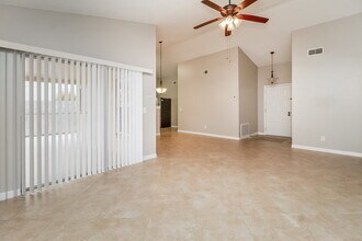 2145 Pimlico St in Orlando, FL - Foto de edificio - Building Photo