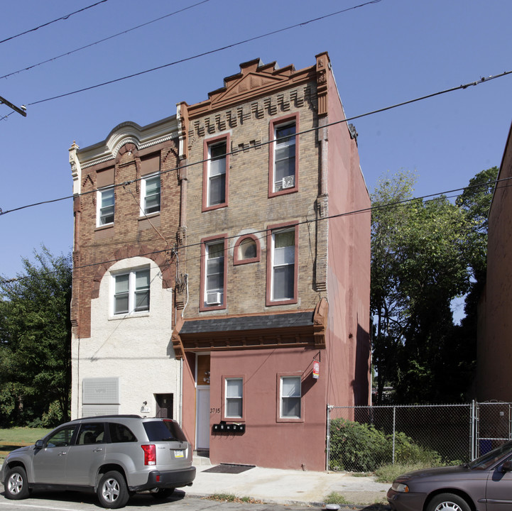 3715 Haverford Ave in Philadelphia, PA - Building Photo