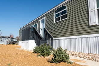 128 Ponderosa Way in Sanger, TX - Building Photo - Building Photo