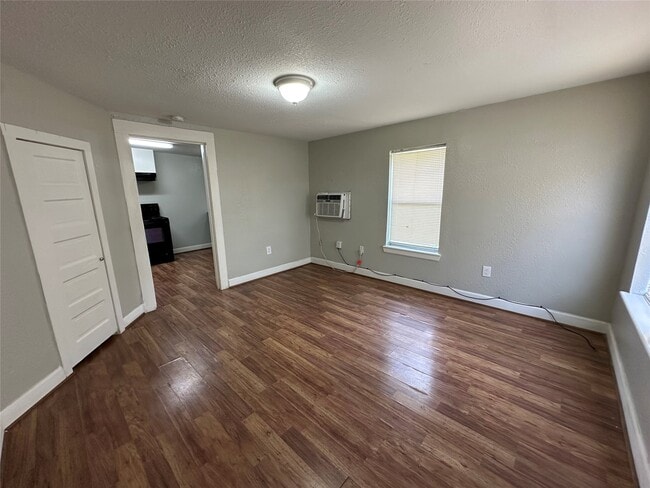 4201 Chapman St in Houston, TX - Building Photo - Building Photo