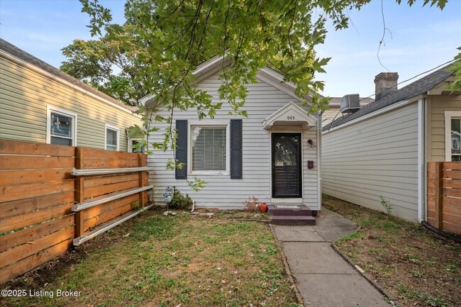 property at 949 Mary St