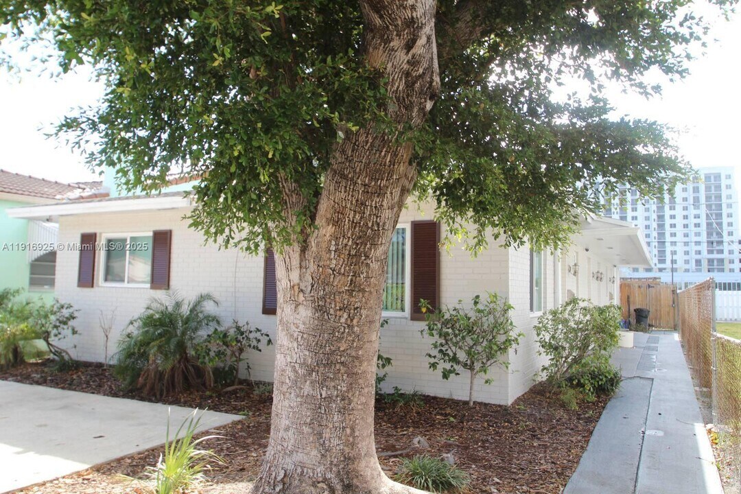 1818 Fillmore St in Hollywood, FL - Building Photo