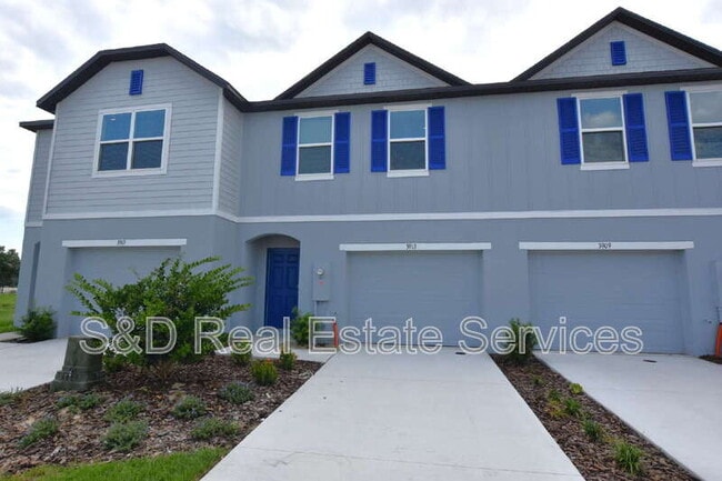 property at 3913 Academia Ave