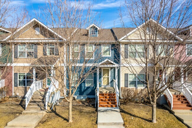 Glynn Village Townhomes in Waukee, IA - Building Photo - Building Photo