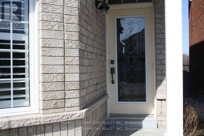 76 Pogonia St in Toronto, ON - Building Photo - Building Photo