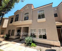 500 N Roosevelt Ave in Chandler, AZ - Building Photo