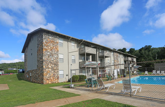 Coleman Place Apartments in Anniston, AL - Building Photo - Building Photo