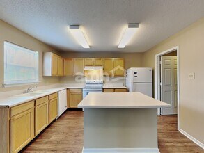 6803 Amber Springs Way in Indianapolis, IN - Building Photo - Building Photo