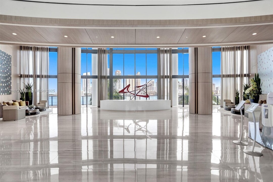 5000 Island Estates Dr in Aventura, FL - Building Photo