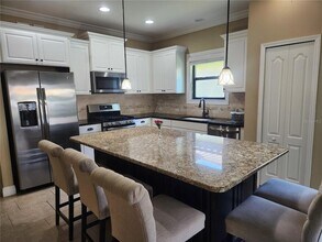 6310 Positano Ct in Sarasota, FL - Foto de edificio - Building Photo
