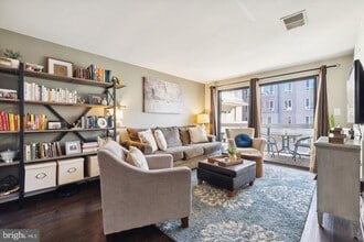 1020 N Stafford St in Arlington, VA - Building Photo - Building Photo