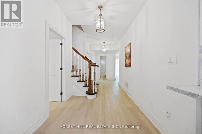 42 Cotswold Crescent in Toronto, ON - Building Photo - Building Photo