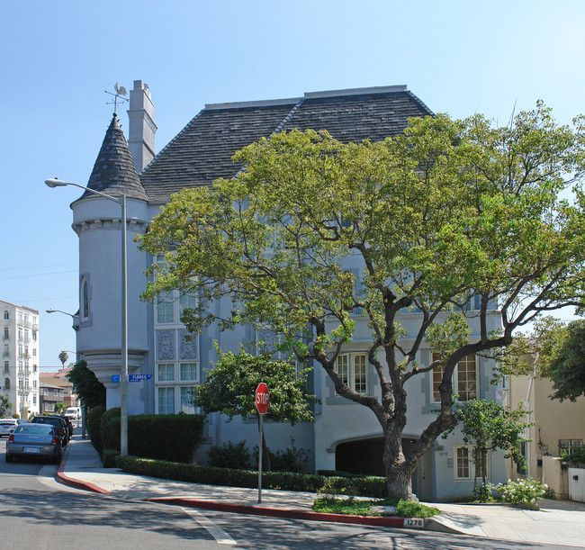 8320 Fountain Ave in West Hollywood, CA - Building Photo - Building Photo