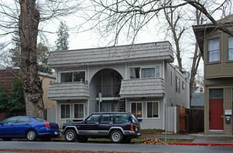 2325 I St in Sacramento, CA - Building Photo - Building Photo