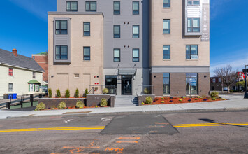 Everett St. Apartments in Allston, MA - Building Photo - Building Photo