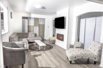 1 Summer Ln in Amityville, NY - Building Photo - Building Photo