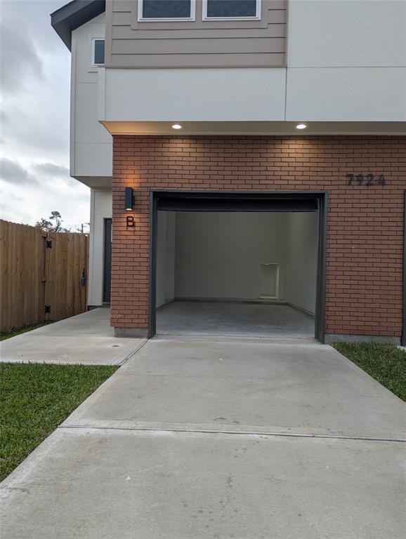 7924 Booker St-Unit -B in Houston, TX - Building Photo - Building Photo