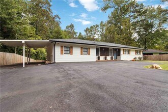 2327 Young Rd in Stone Mountain, GA - Building Photo - Building Photo