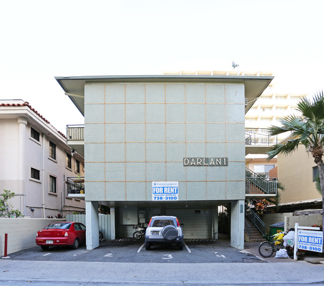 Darlani Apartments in Honolulu, HI - Building Photo - Building Photo