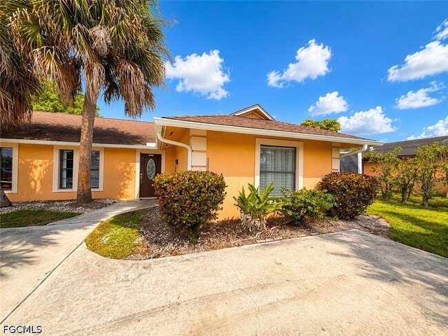 property at 1977 46th St SW