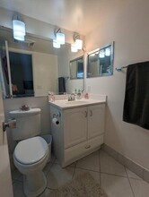 240 Sheffield J in West Palm Beach, FL - Building Photo - Building Photo