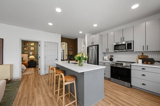 Elan Capital Hills in Raleigh, NC - Building Photo - Building Photo