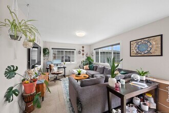17971 Ebers St in San Diego, CA - Building Photo - Building Photo