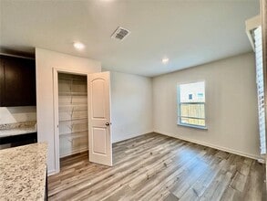 13824 Musselshell Dr in Ponder, TX - Building Photo - Building Photo