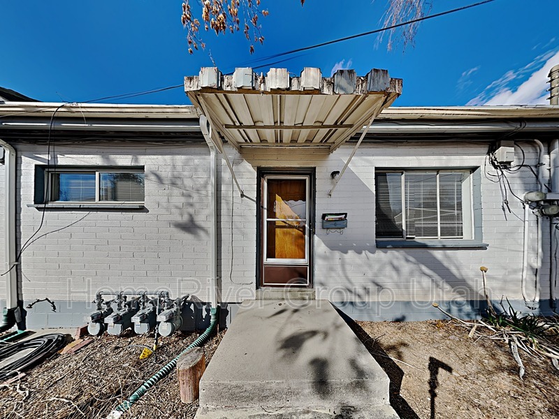 915 S 900 E in Salt Lake City, UT - Building Photo