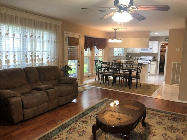 806 Island Meadow Ct in Houston, TX - Building Photo - Building Photo