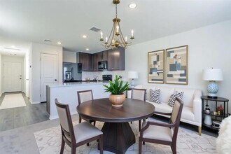 460 Marty Allen Lp in Jarrell, TX - Building Photo - Building Photo