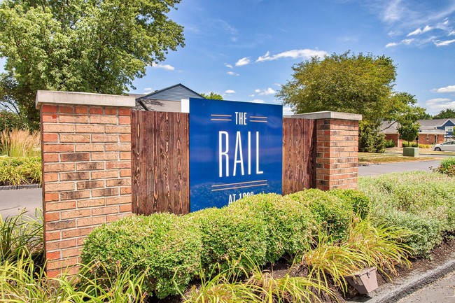 The Rail at 1380 in Zionsville, IN - Foto de edificio - Building Photo