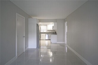 640 NE 7th Ave in Fort Lauderdale, FL - Building Photo - Building Photo