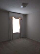 1685 Beaver Trail Dr in Cordova, TN - Foto de edificio - Building Photo