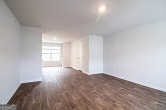 495 Coconut Dr in Bloomingdale, GA - Building Photo - Building Photo